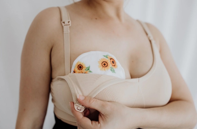 Why Every Nursing Mother Deserves the Right Breastfeeding Bra