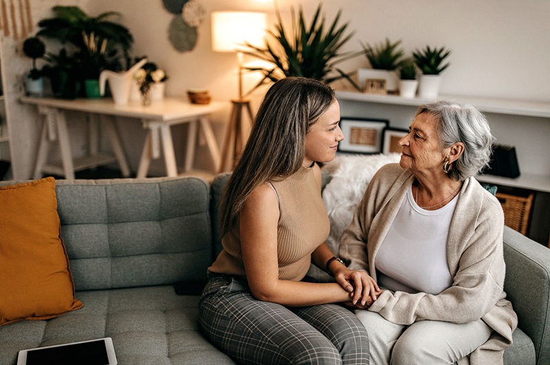 How to Support a Loved One Transitioning to Senior Living - Well Health ...